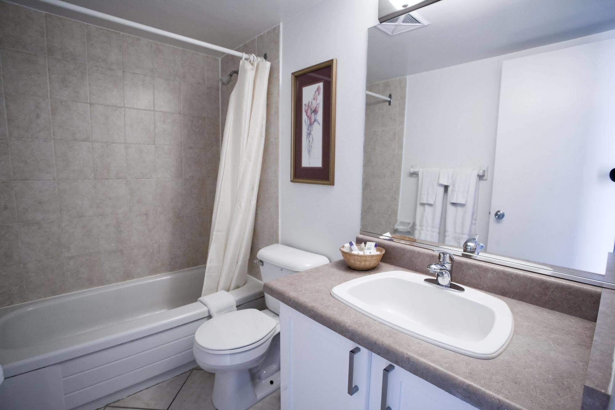 Aparthotel Glen Grove At Maple Leaf Toronto Esterno foto