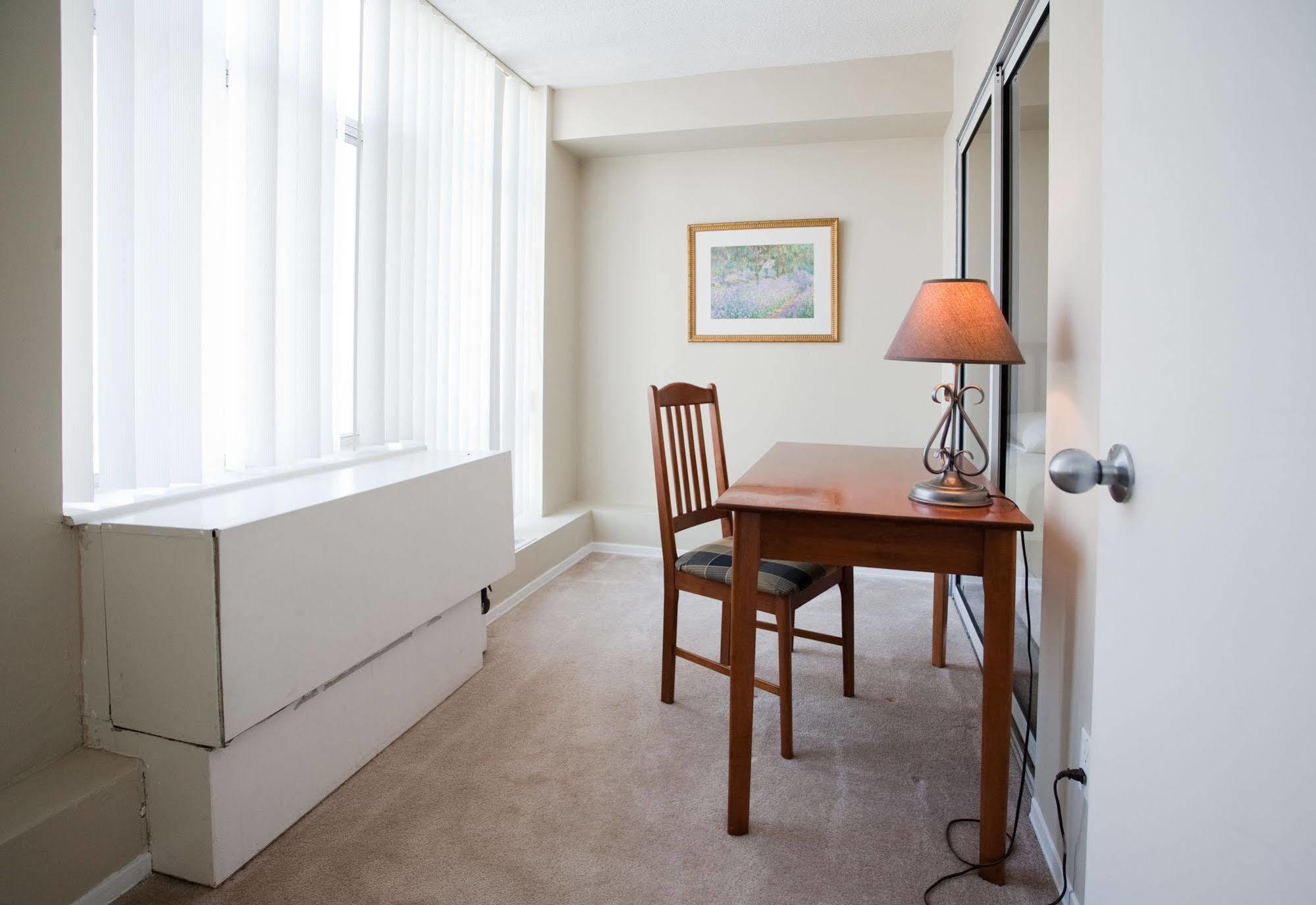 Aparthotel Glen Grove At Maple Leaf Toronto Esterno foto