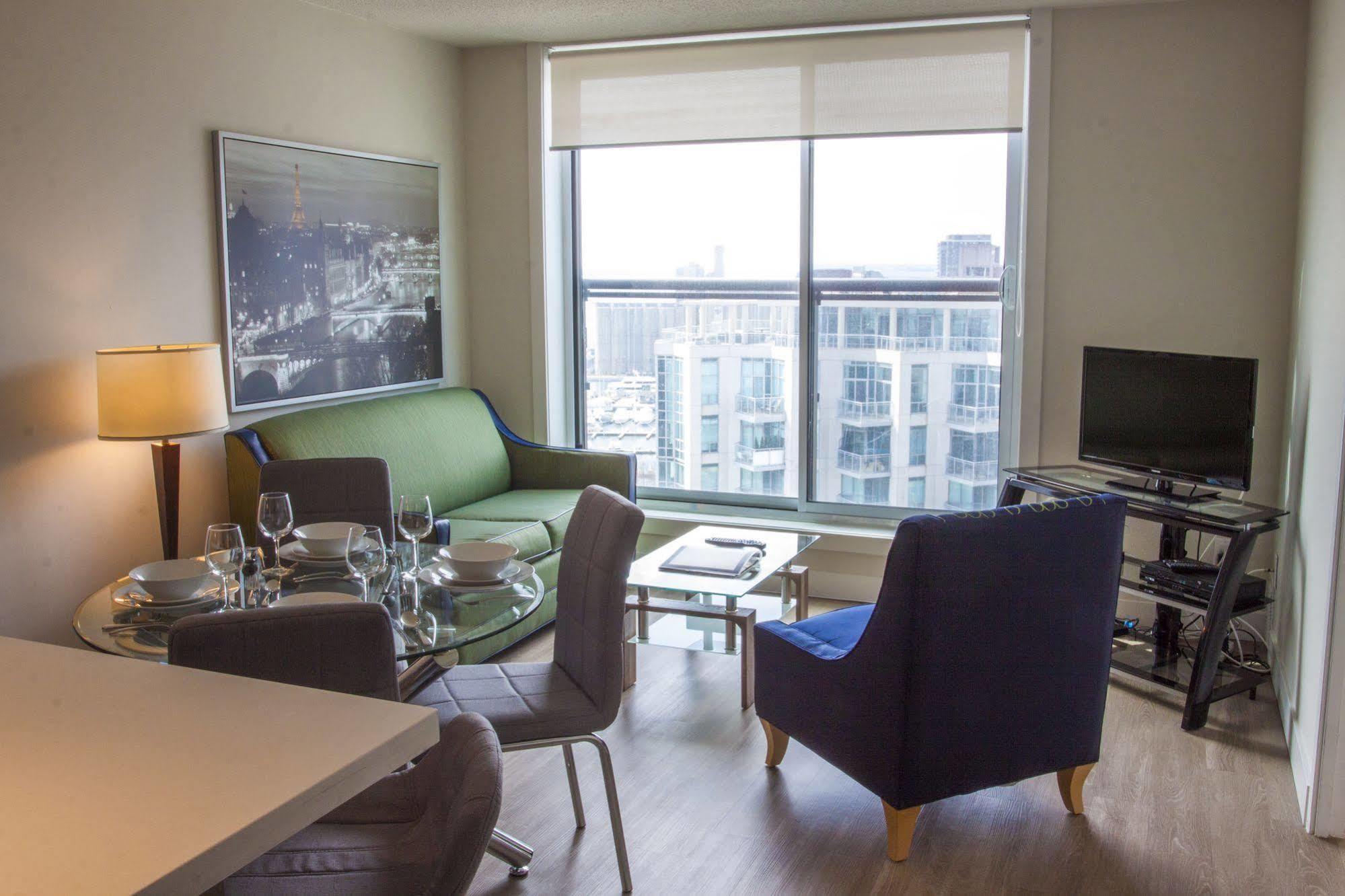 Aparthotel Glen Grove At Maple Leaf Toronto Esterno foto